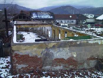 Ruine der Berufsschule, die Peter Hoffmann wiederaufbauen will